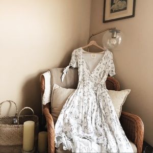 Feminine Floral Wrap Dress